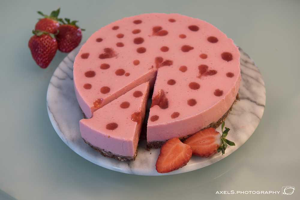 Erdbeer-Joghurt-Kuchen (no-bake-cake)