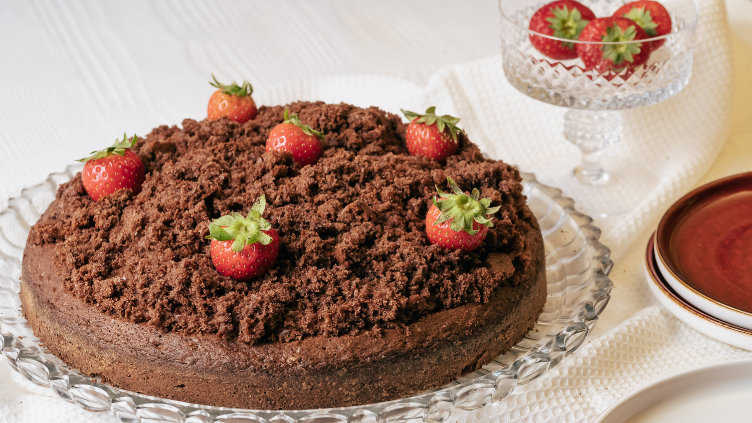 Maulwurfkuchen mit Erdbeeren - andersbacken.de