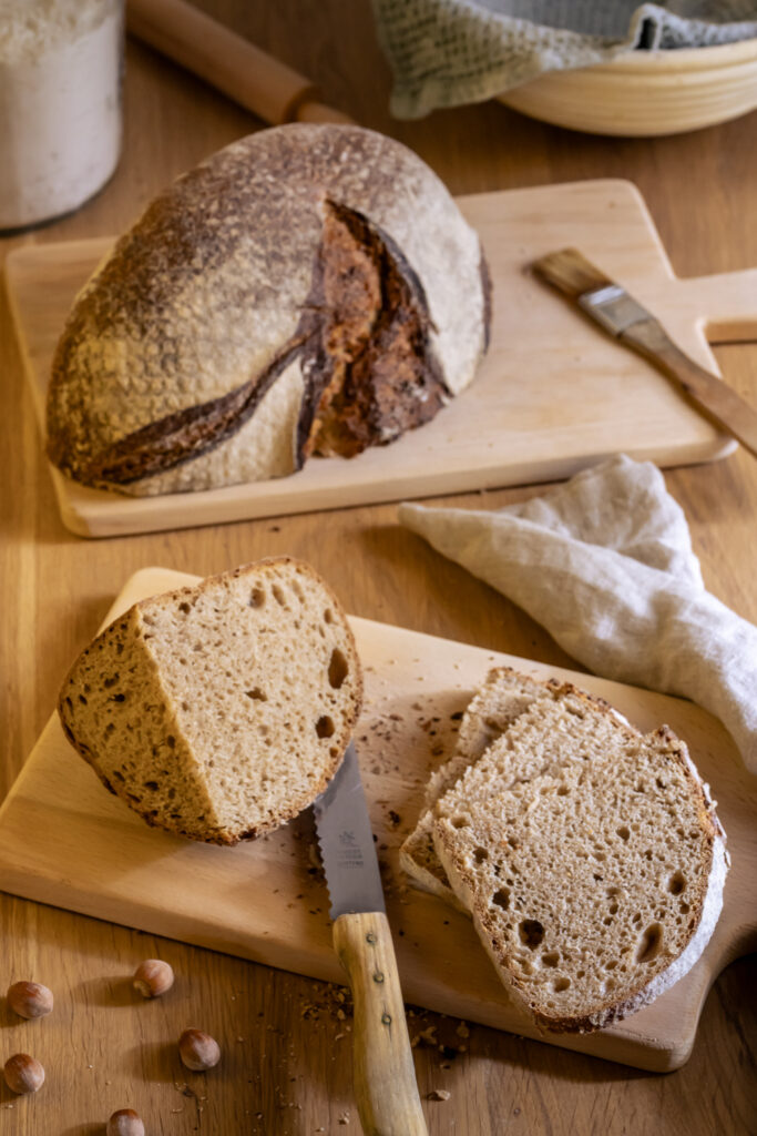 Einfaches Quark-Sauerteigbrot selbst backen. Entdecke mein Rezept.