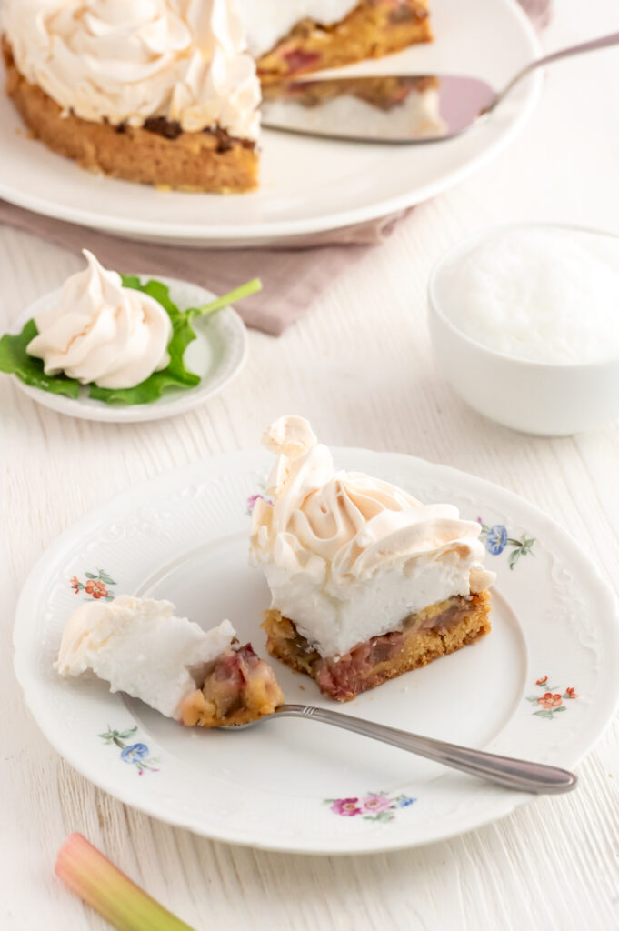 Außen zart knusprig, innen luftig, locker und leicht säuerlich aber fluffig - mit Dinkelmehl gebacken.