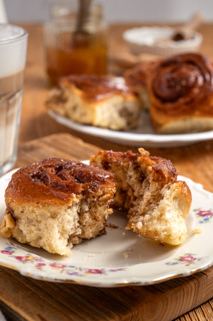 Die besten Zimtschnecken mit Dinkelmehl-Weizenfrei backen.