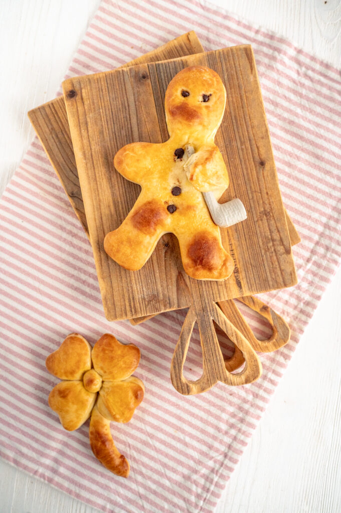 Silvester-Glücksbringer selbst backen- Vielleicht ist das weizenfreie Neujahrsgebäck auch etwas für dich? Entdecke mein Basis-Rezept.